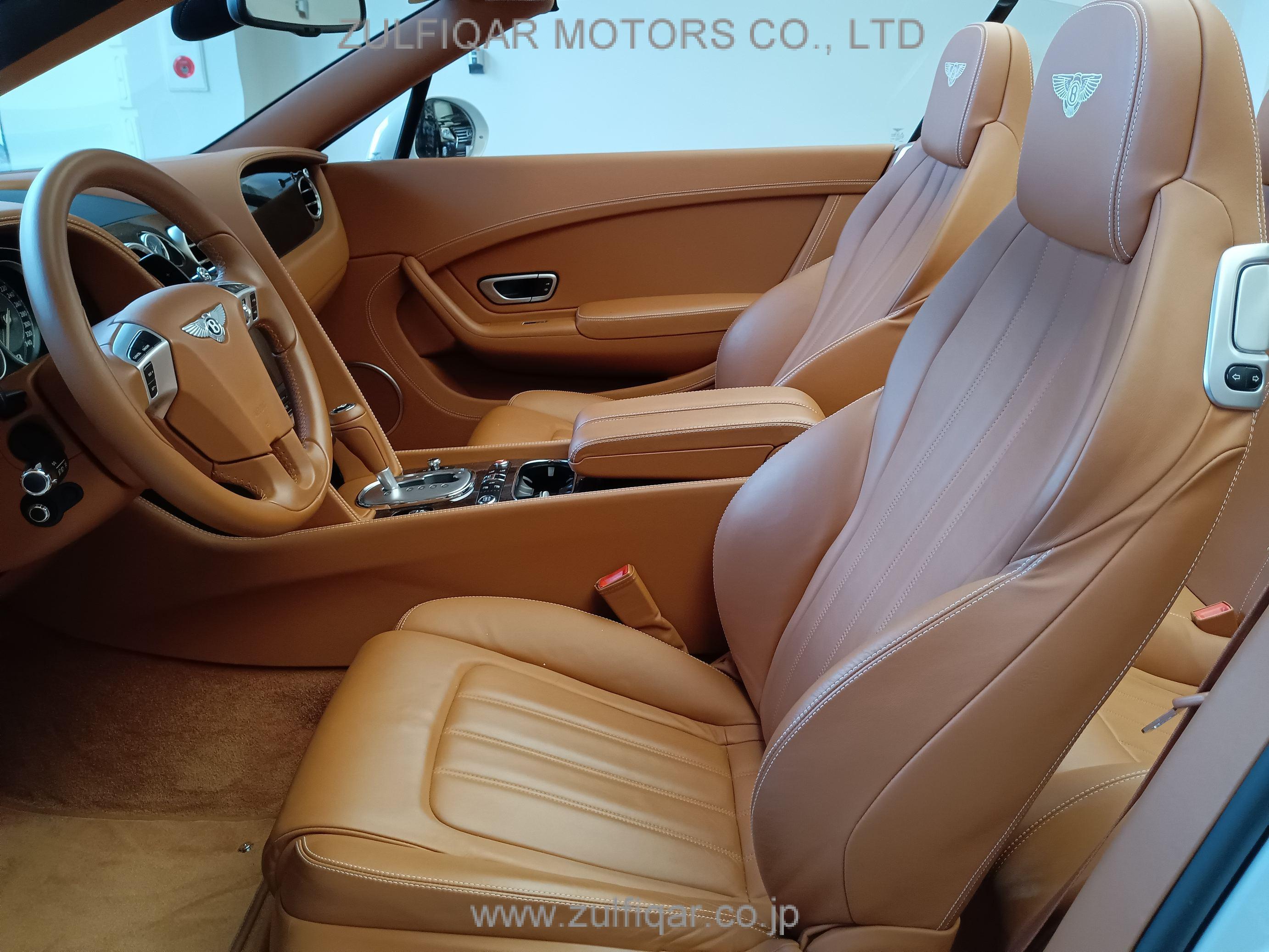 BENTLEY CONTINENTAL 2013 Image 32