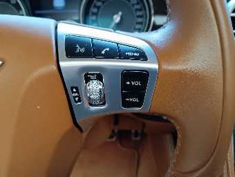 BENTLEY CONTINENTAL 2013 Image 39