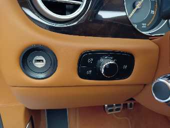 BENTLEY CONTINENTAL 2013 Image 40