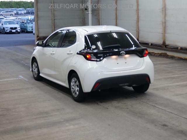 TOYOTA YARIS 2021 Image 2