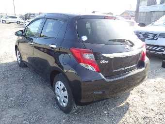 TOYOTA VITZ 2016 Image 4