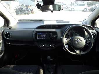TOYOTA VITZ 2016 Image 5
