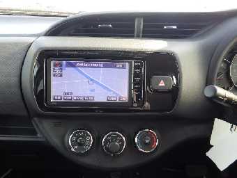 TOYOTA VITZ 2016 Image 6