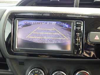 TOYOTA VITZ 2016 Image 8