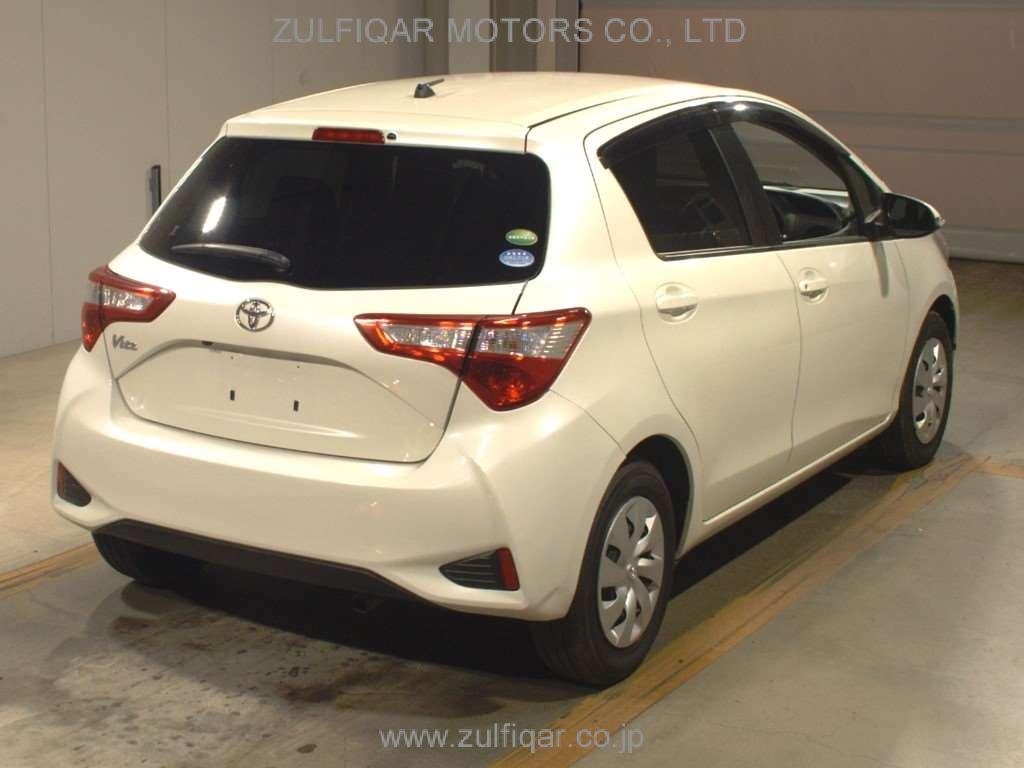 TOYOTA VITZ 2017 Image 2