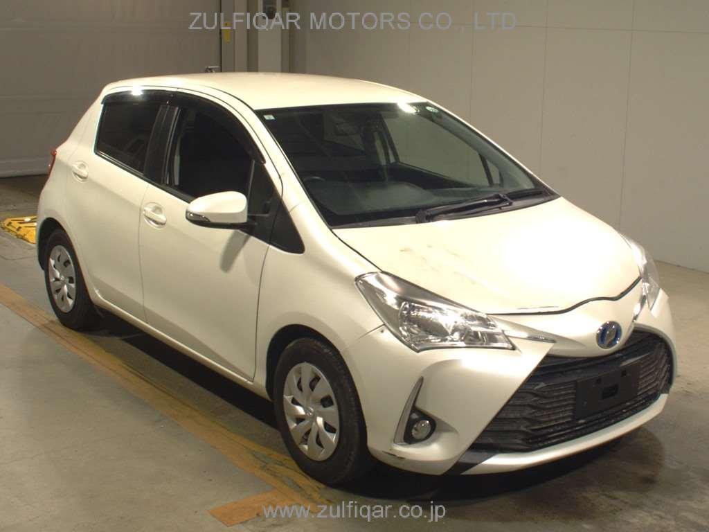 TOYOTA VITZ 2017 Image 3