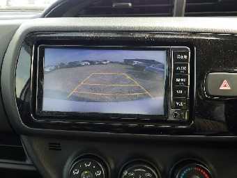 TOYOTA VITZ 2017 Image 11