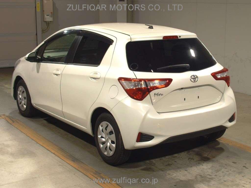 TOYOTA VITZ 2017 Image 4