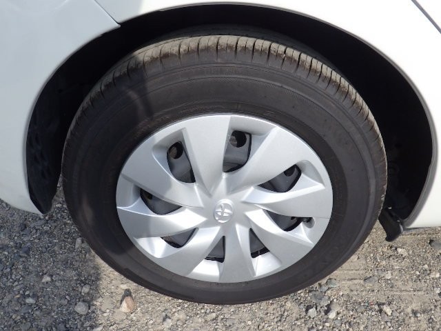 TOYOTA VITZ 2017 Image 34