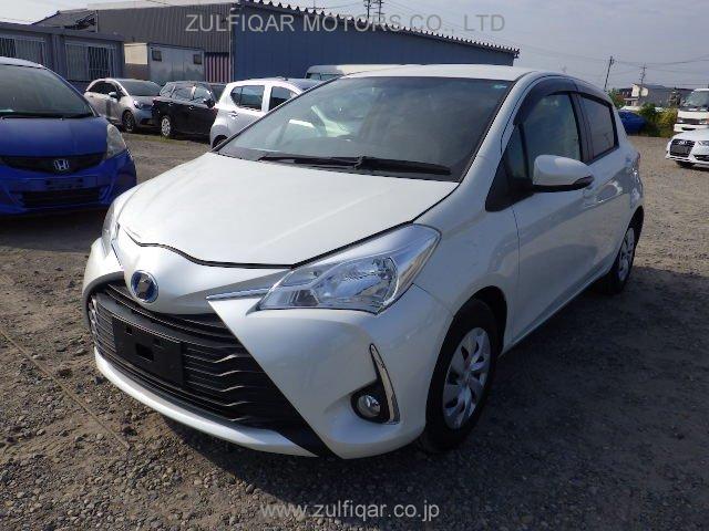 TOYOTA VITZ 2017 Image 9