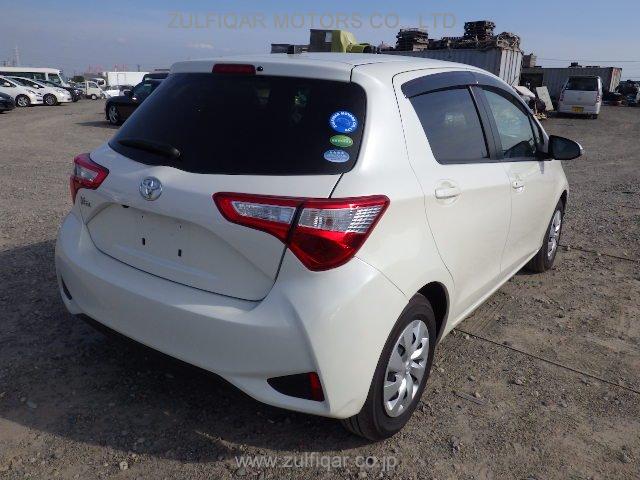 TOYOTA VITZ 2017 Image 10