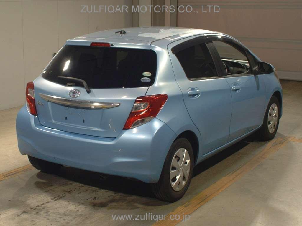 TOYOTA VITZ 2016 Image 2