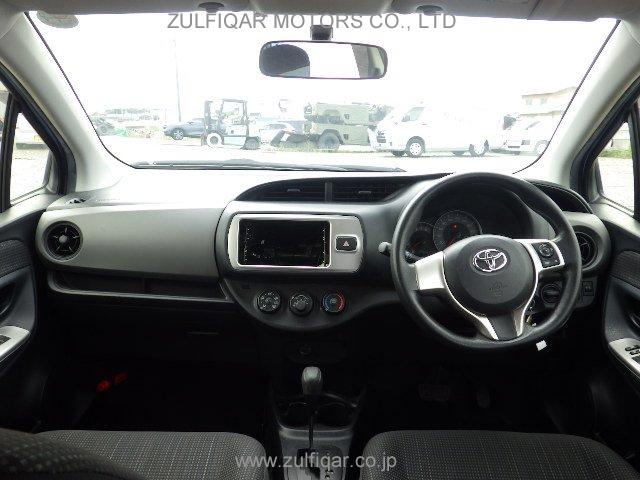 TOYOTA VITZ 2016 Image 12