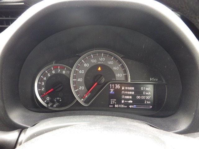 TOYOTA VITZ 2016 Image 22