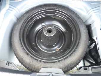 TOYOTA VITZ 2016 Image 14