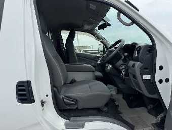 NISSAN NV350 CARAVAN WAGON 2016 Image 6