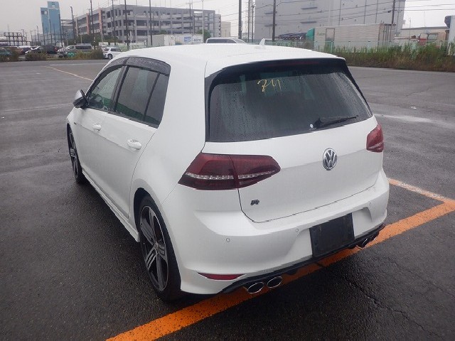 VOLKSWAGEN GOLF R 2015 Image 20