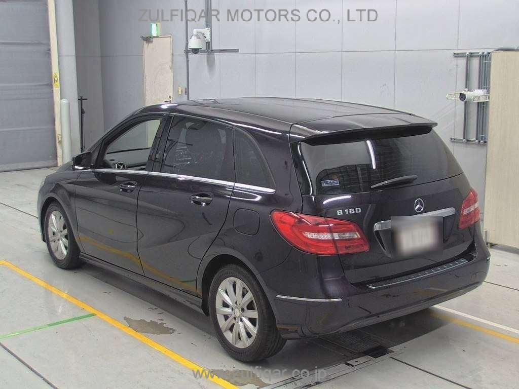 MERCEDES BENZ B CLASS 2013 Image 6