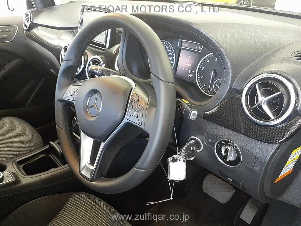 MERCEDES BENZ B CLASS 2013 Image 7