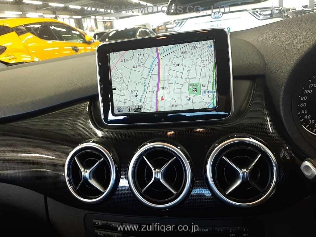 MERCEDES BENZ B CLASS 2013 Image 10