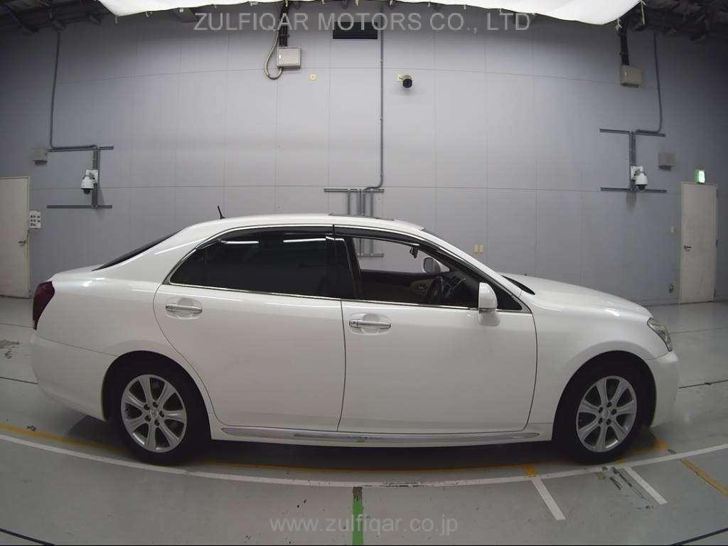 TOYOTA CROWN MAJESTA 2009 Image 3