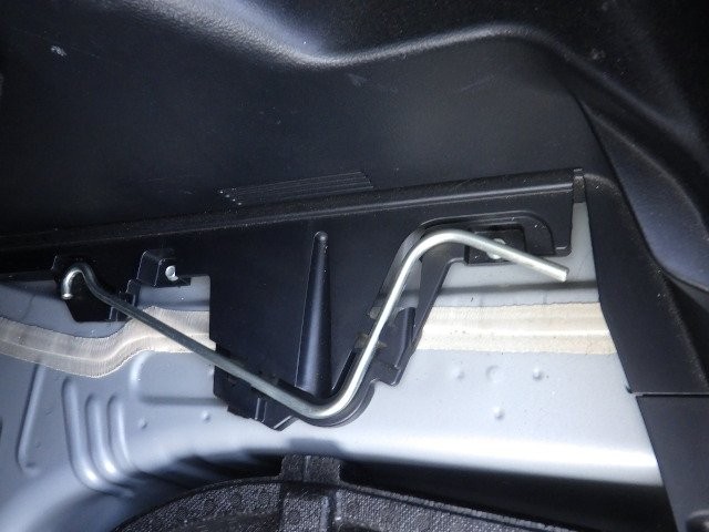 TOYOTA VITZ 2017 Image 32