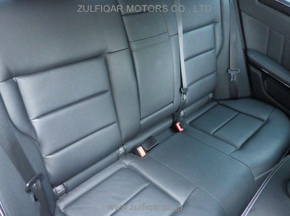 MERCEDES BENZ E CLASS 2010 Image 6