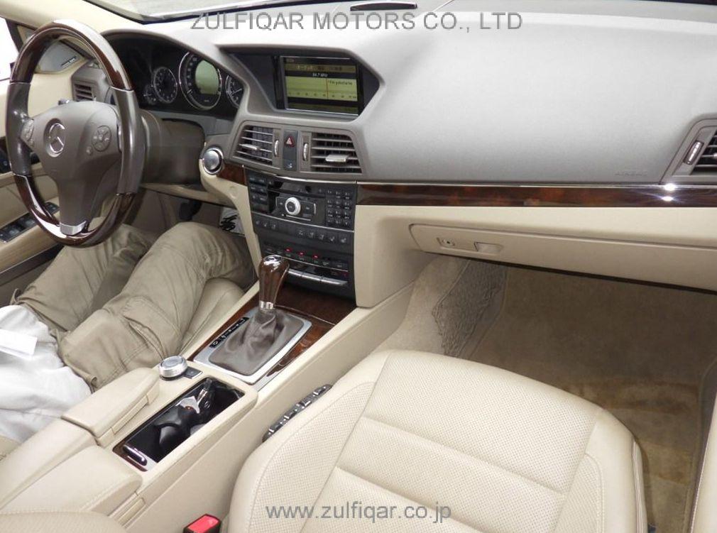 MERCEDES BENZ E CLASS 2011 Image 5