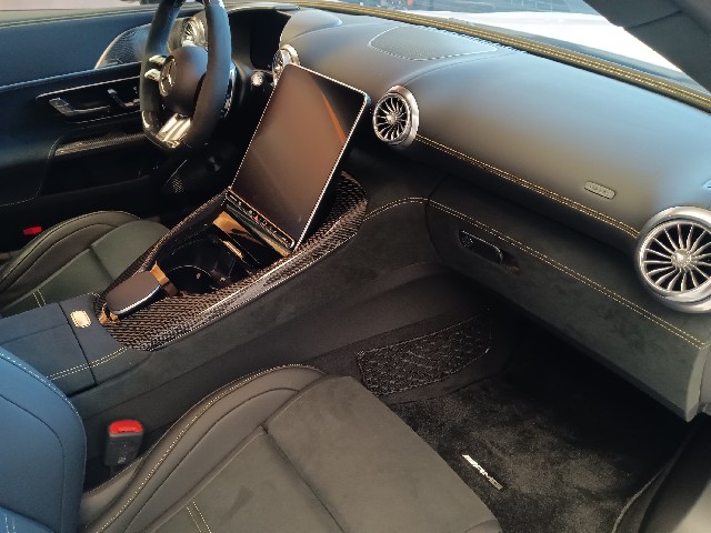 MERCEDES AMG GT 2024 Image 30