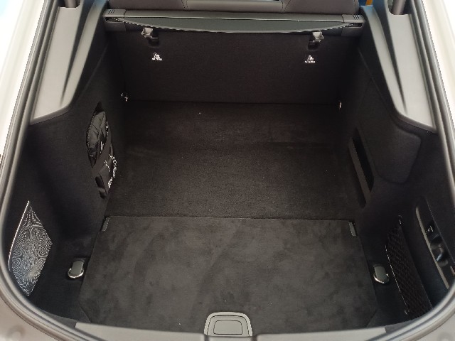 MERCEDES AMG GT 2024 Image 37