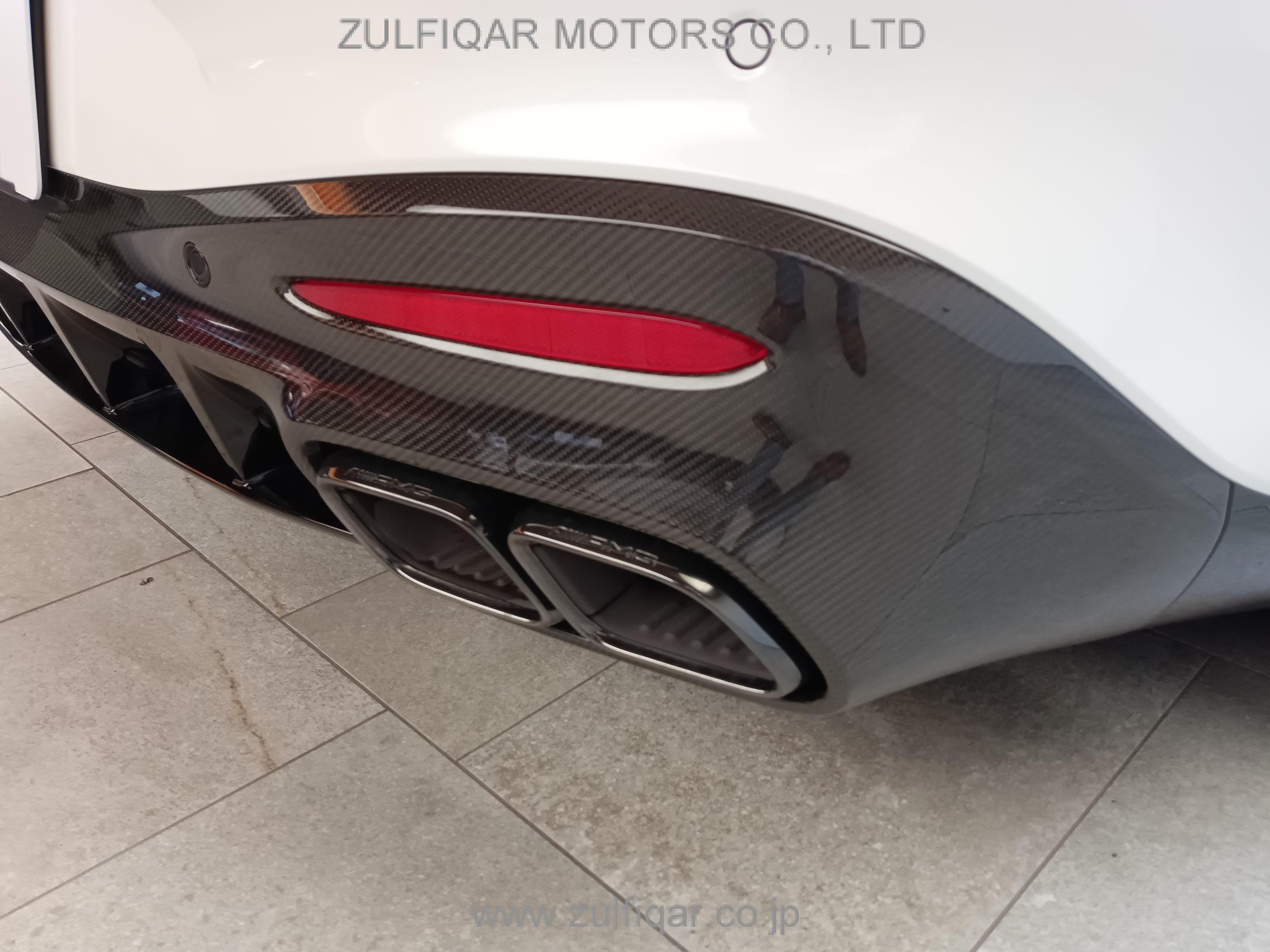 MERCEDES AMG GT 2024 Image 63