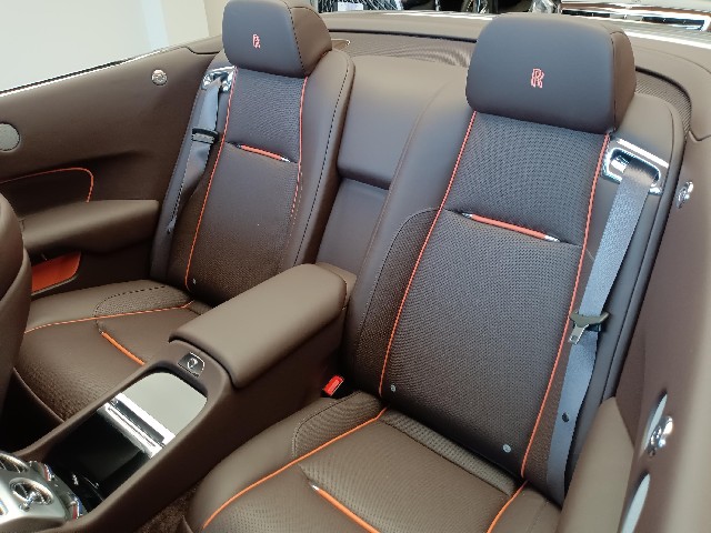 ROLLS ROYCE DAWN 2017 Image 41