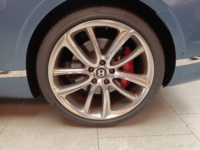 BENTLEY CONTINENTAL 2018 Image 19