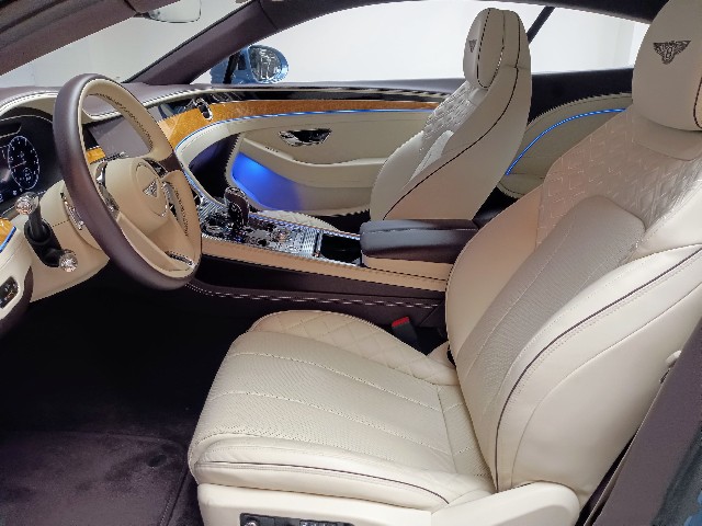 BENTLEY CONTINENTAL 2018 Image 22