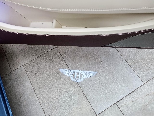 BENTLEY CONTINENTAL 2018 Image 34