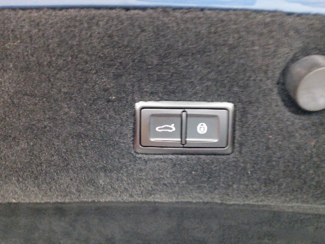 BENTLEY CONTINENTAL 2018 Image 40