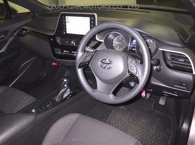 TOYOTA C-HR 2022 Image 3