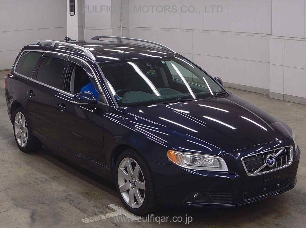 VOLVO V70 2011 Image 2