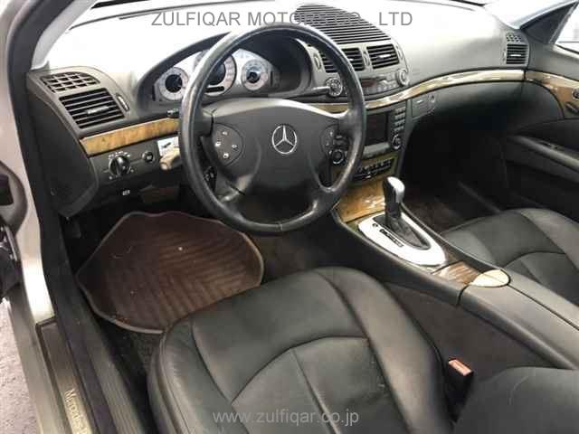 MERCEDES BENZ E CLASS 2003 Image 3