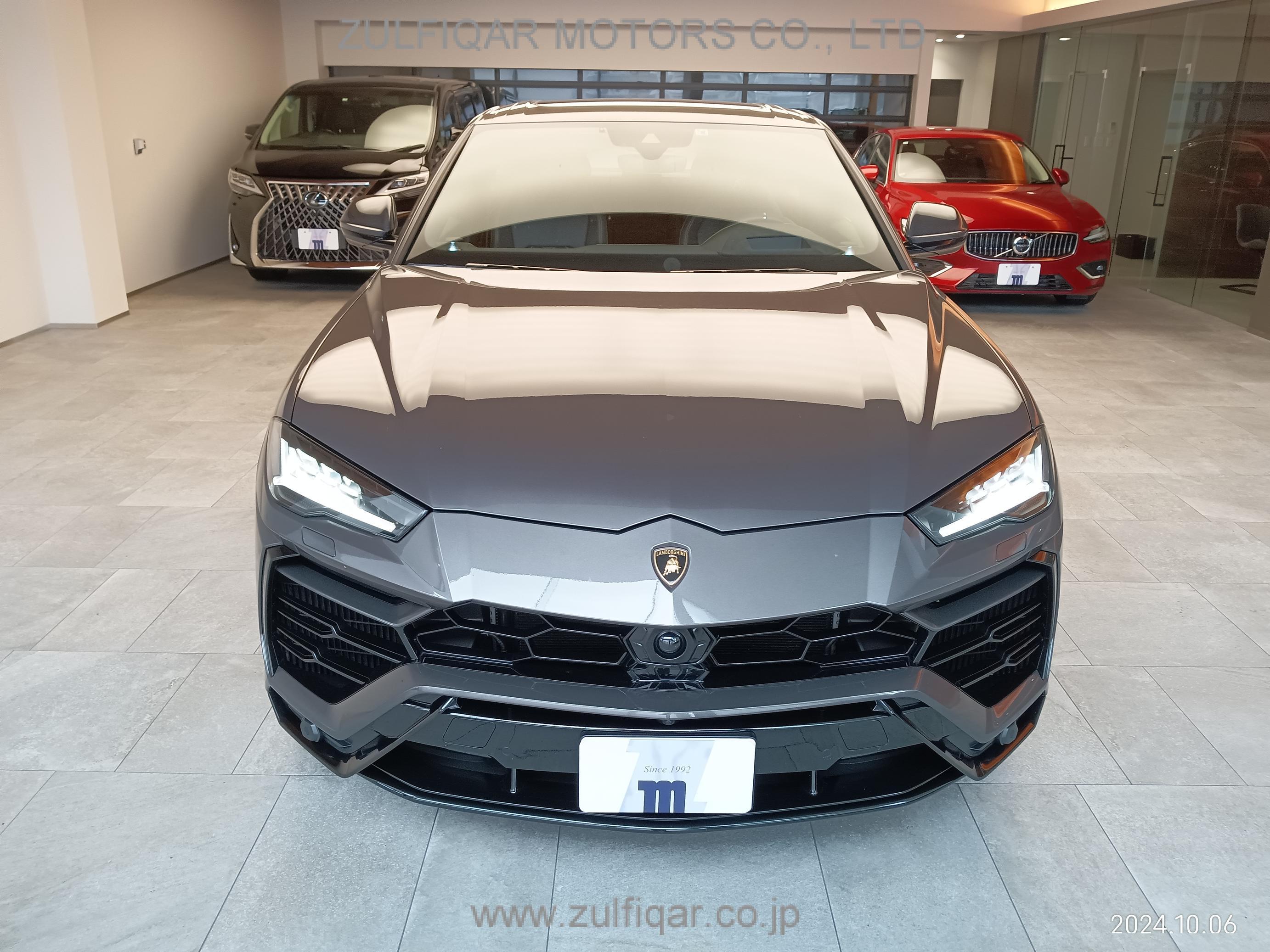 LAMBORGHINI URUS 2022 Image 2