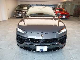 LAMBORGHINI URUS 2022 Image 2