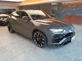 LAMBORGHINI URUS 2022 Image 3
