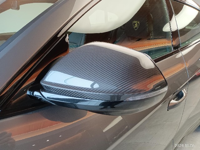 LAMBORGHINI URUS 2022 Image 23