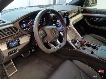 LAMBORGHINI URUS 2022 Image 19