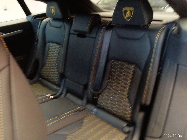 LAMBORGHINI URUS 2022 Image 30