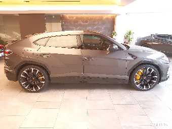 LAMBORGHINI URUS 2022 Image 4