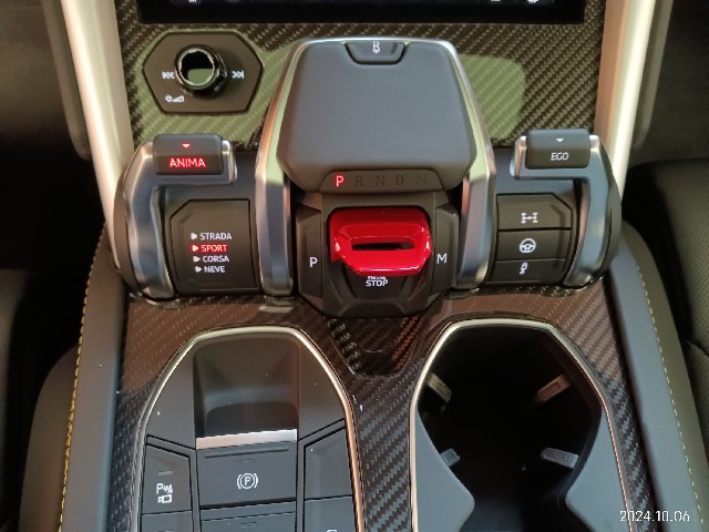 LAMBORGHINI URUS 2022 Image 53