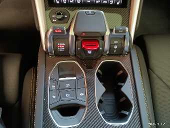LAMBORGHINI URUS 2022 Image 48
