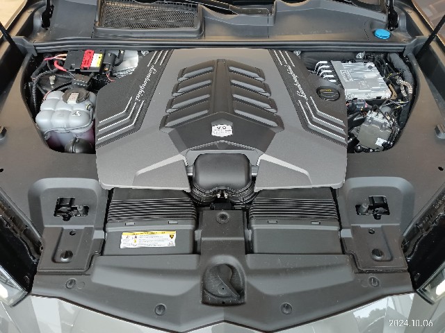 LAMBORGHINI URUS 2022 Image 58