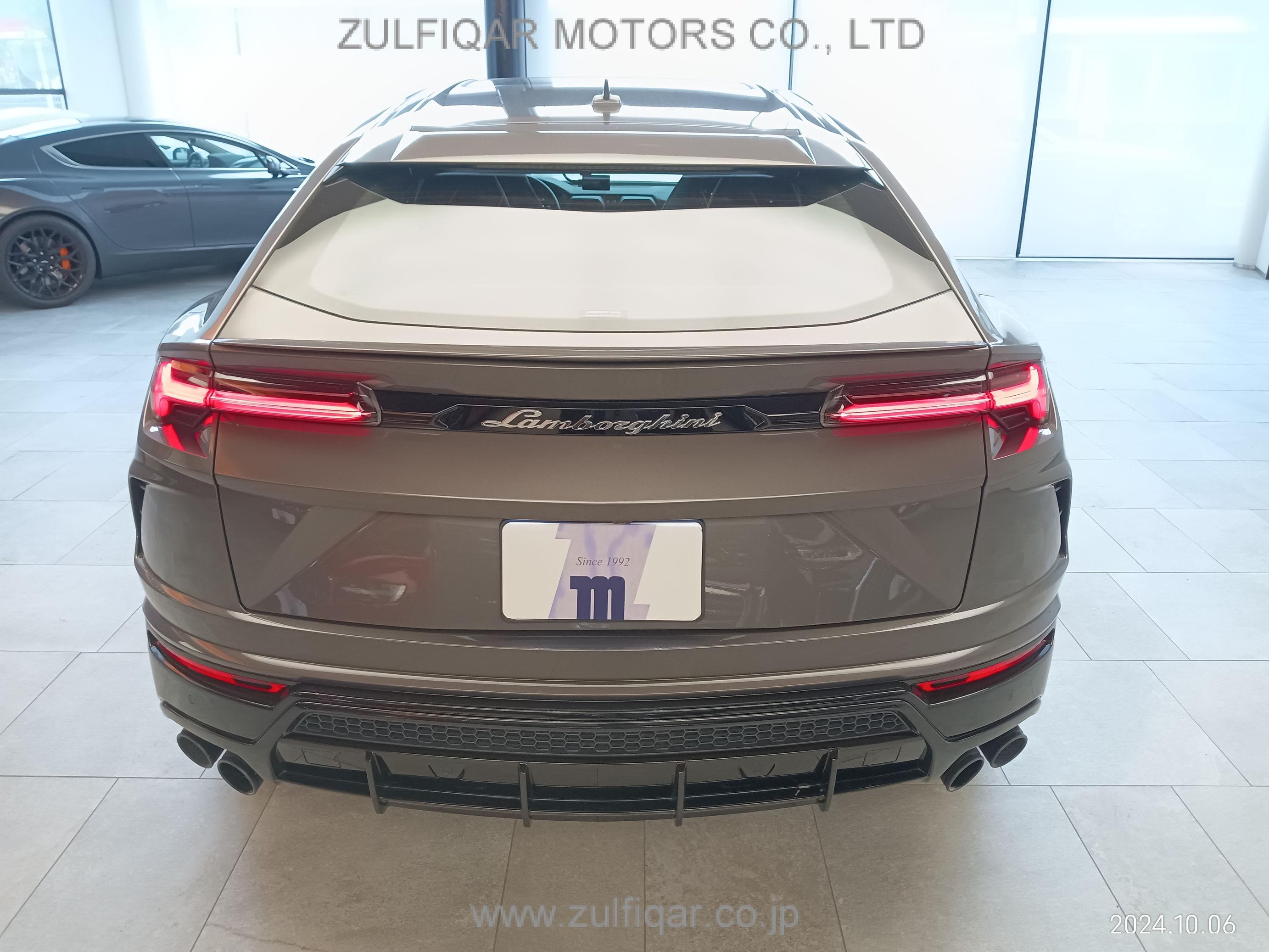 LAMBORGHINI URUS 2022 Image 8